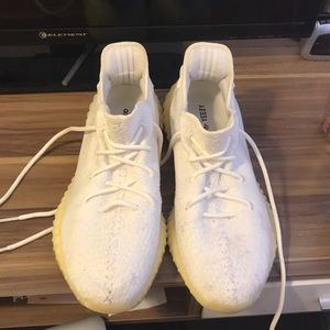 Yeezy Boost 350 V2 Triple White